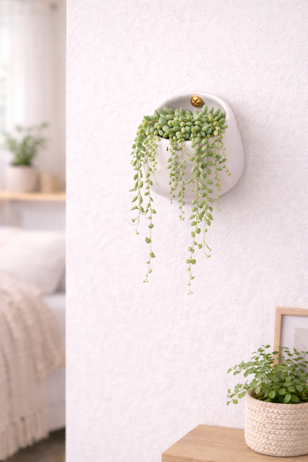 Hanging Ceramic Pot - White